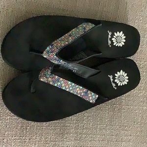 Rhinestone flip flops, Yellow box